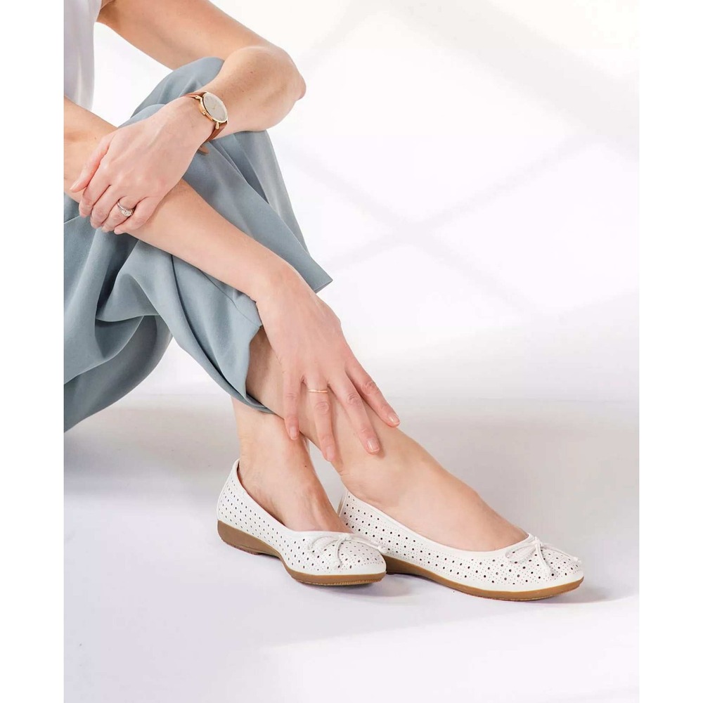 White Mountain Leather Ballet Flats Slip On‎ Comfort Shoes Sz 9W / #S26265